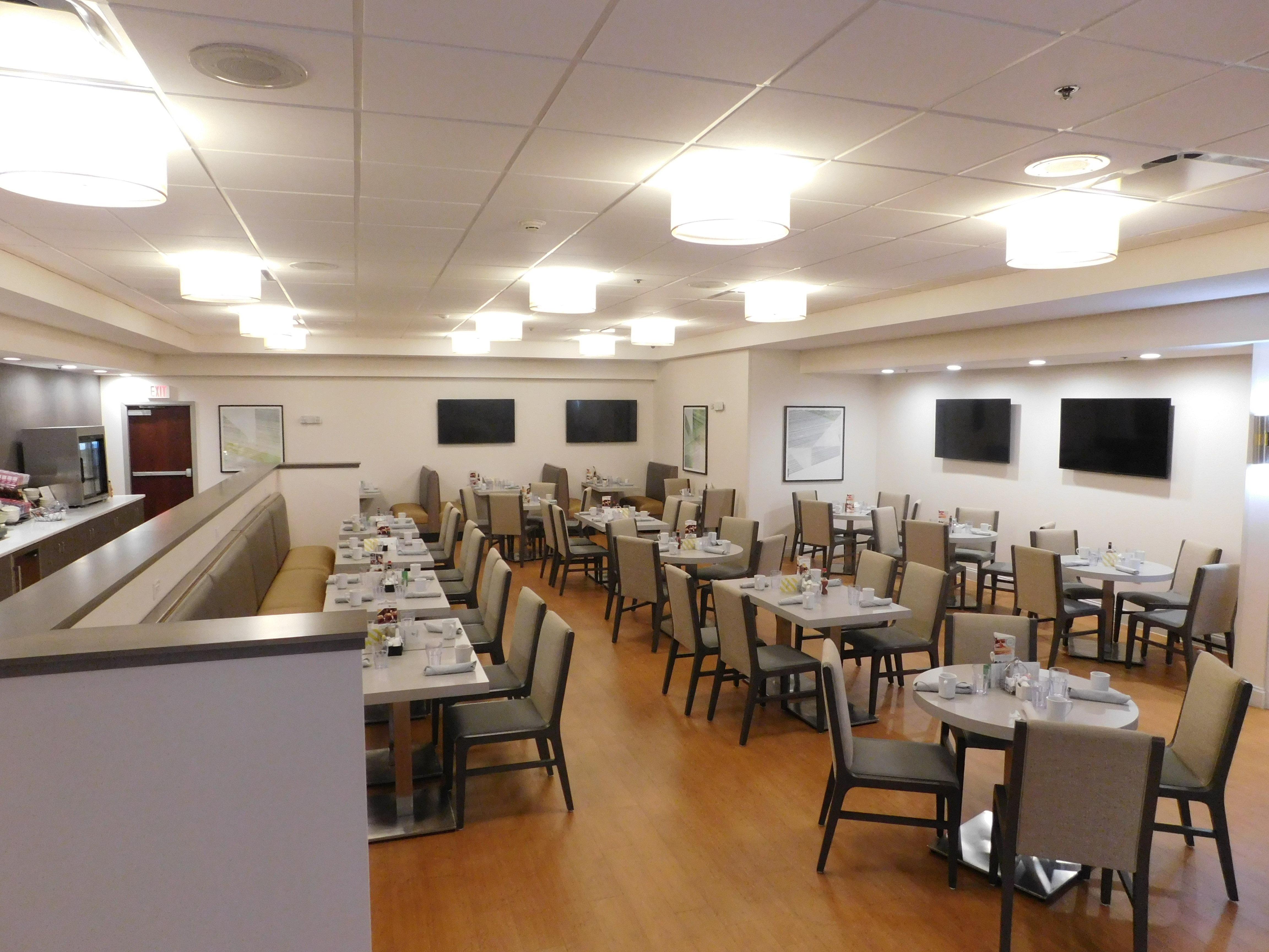 Holiday Inn Hotel & Suites Rochester - Marketplace By Ihg Exterior foto